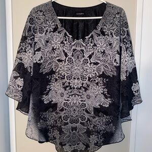 Kaktus Black and White Floral Lace Blouse